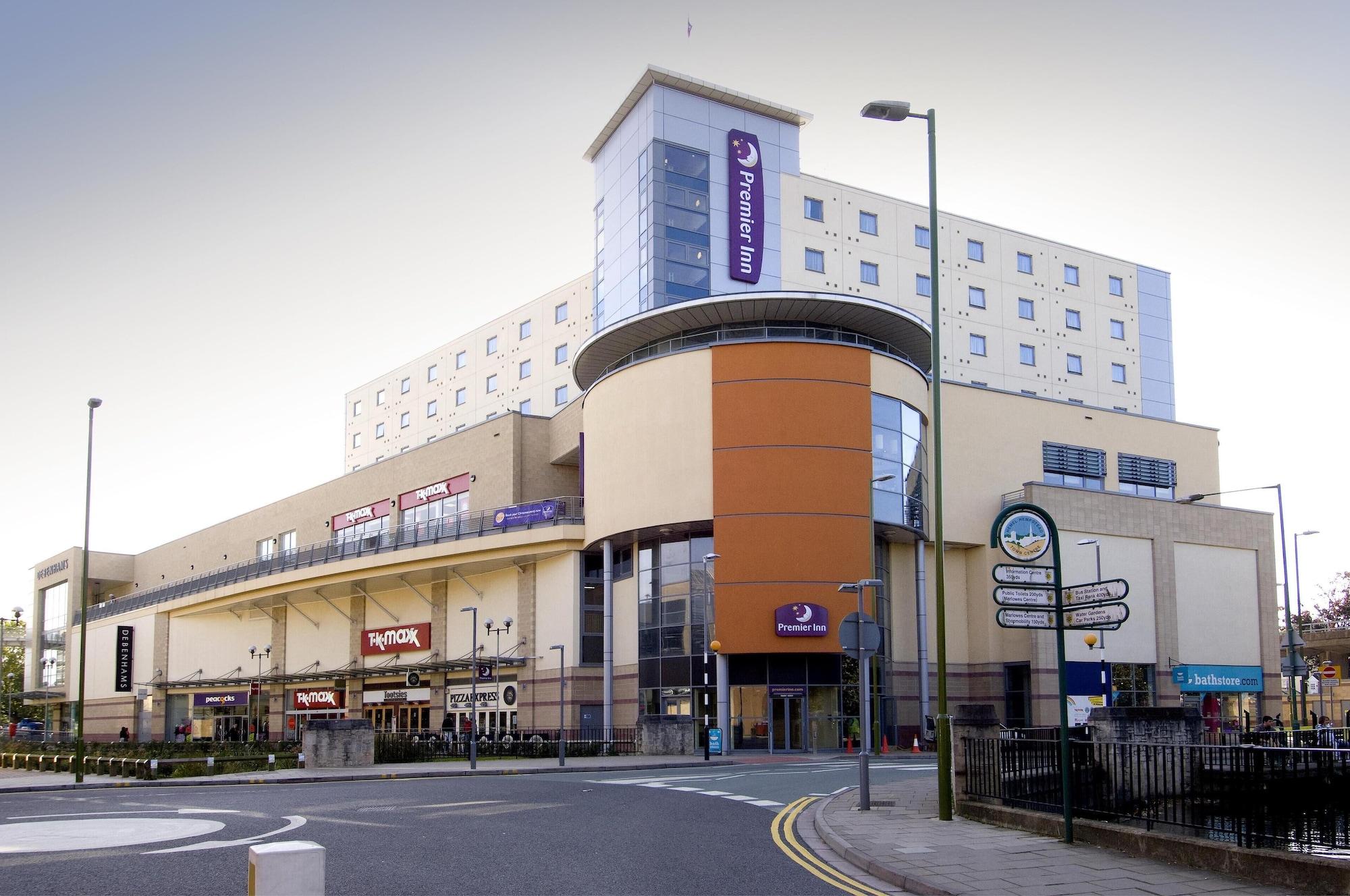 Vista Exterior Premier Inn Hemel Hempstead Central