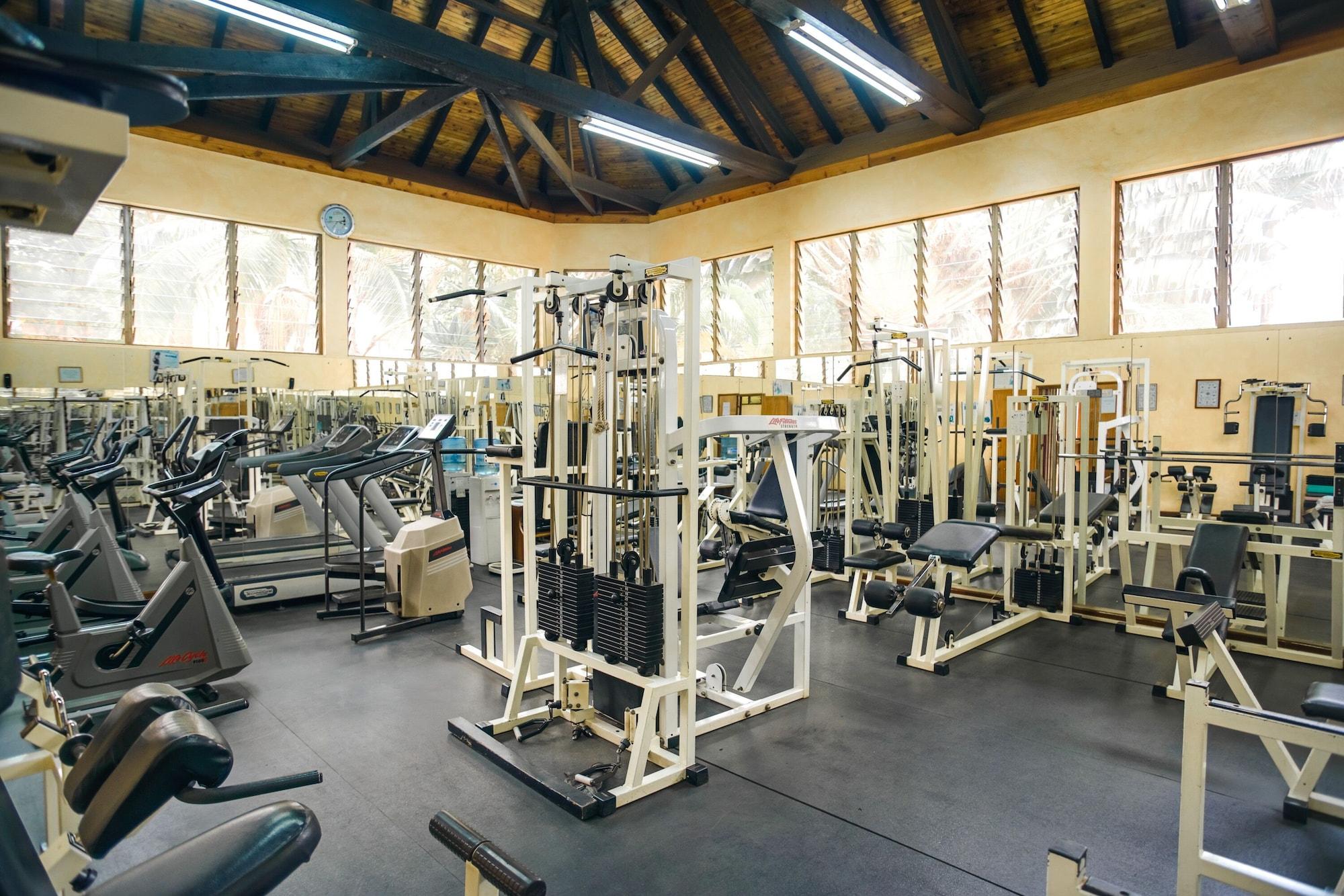 Gimnasio Mimosa Court Apartments