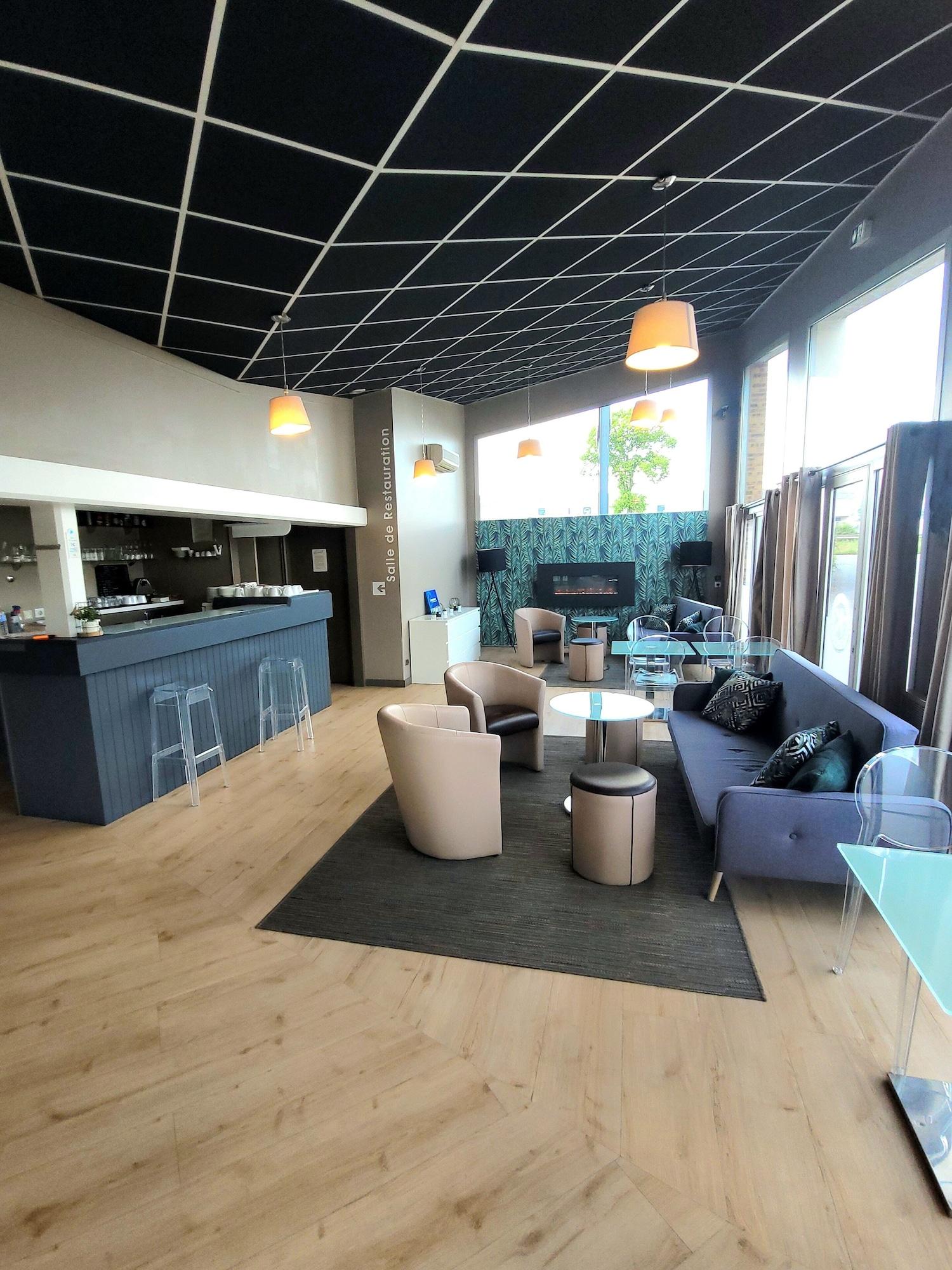 Bar/Salón Hôtel Solana, Niort Est