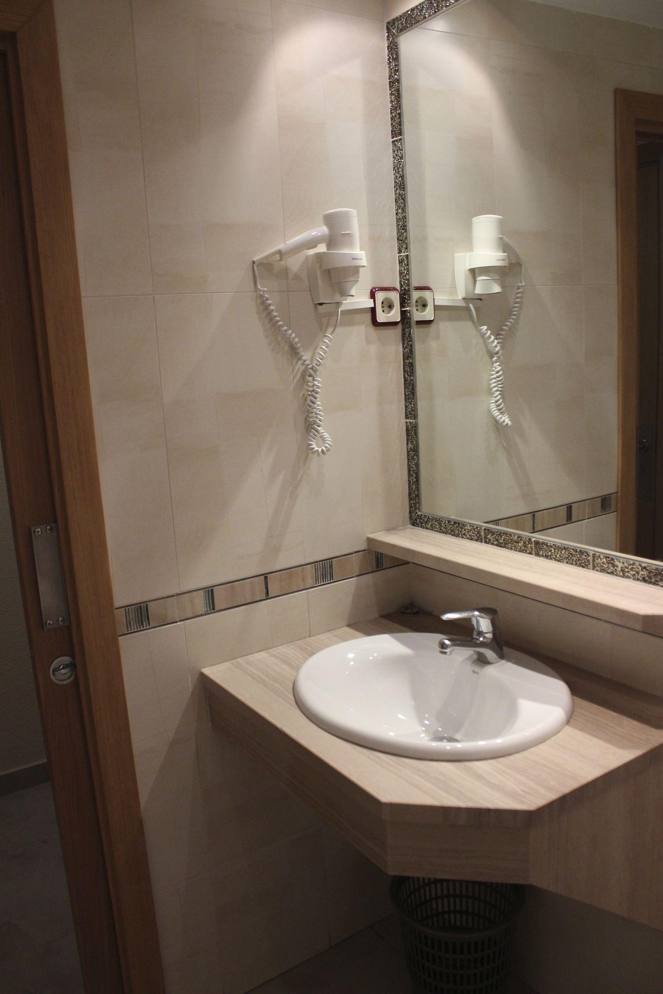 Set de Habitación Hostal Viky