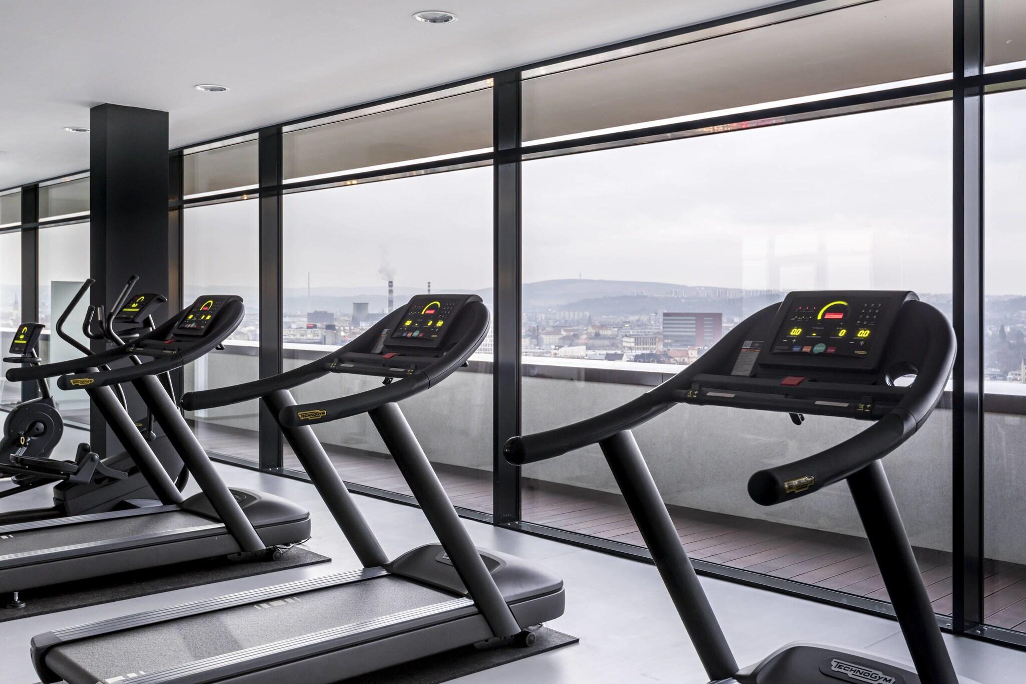 Gimnasio Courtyard by Marriott Brno