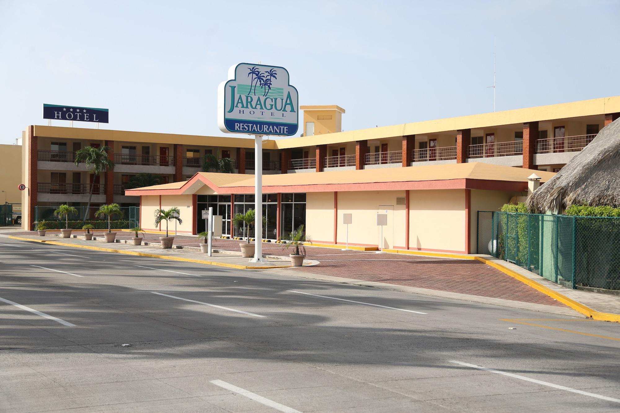 Vista Exterior Hotel Jaragua