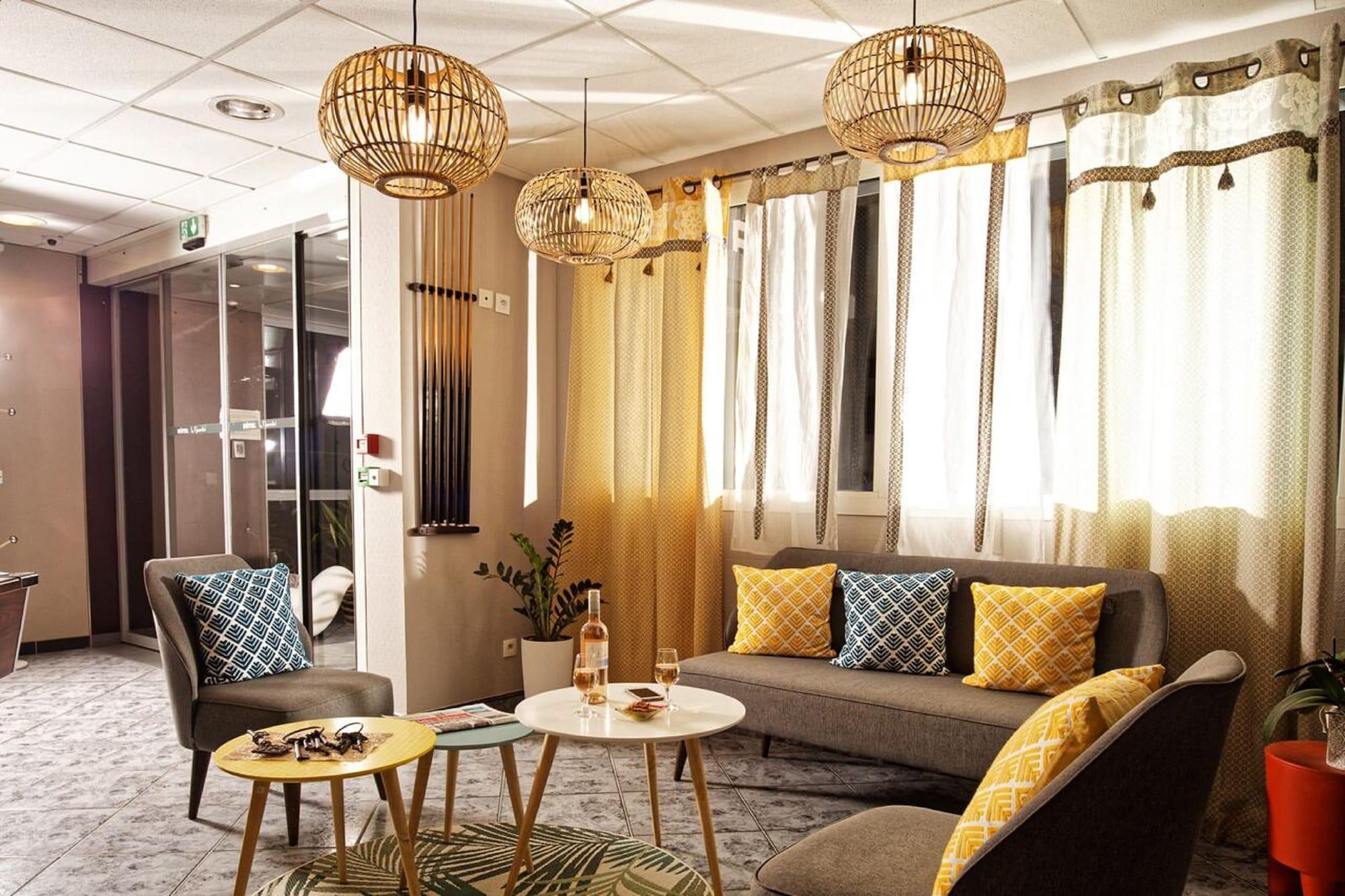 Bar/Salón Sure Hotel by Best Western Beziers Le Monestie