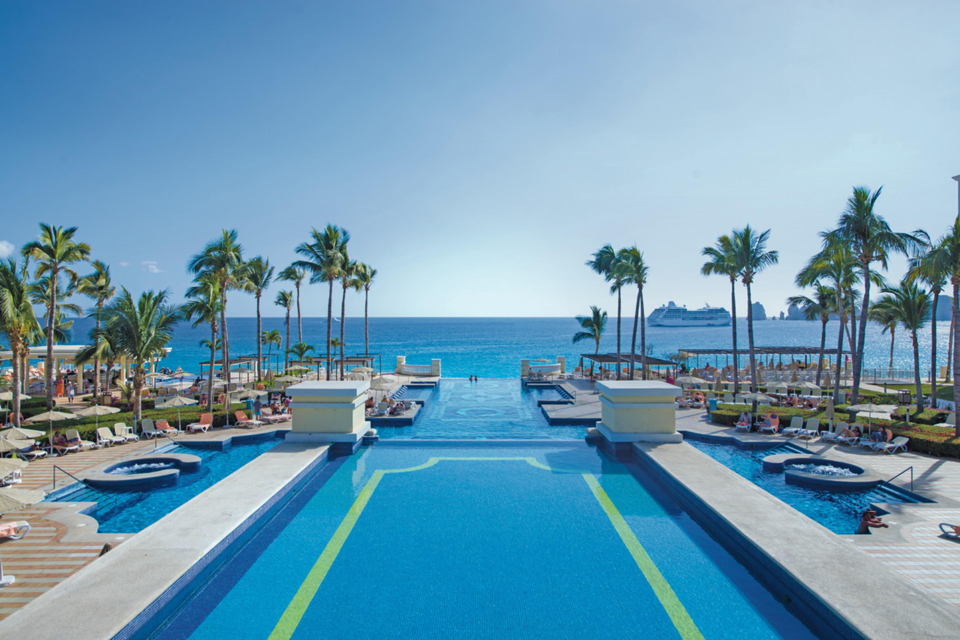 Vista Piscina Riu Palace Cabo San Lucas  - All Inclusive