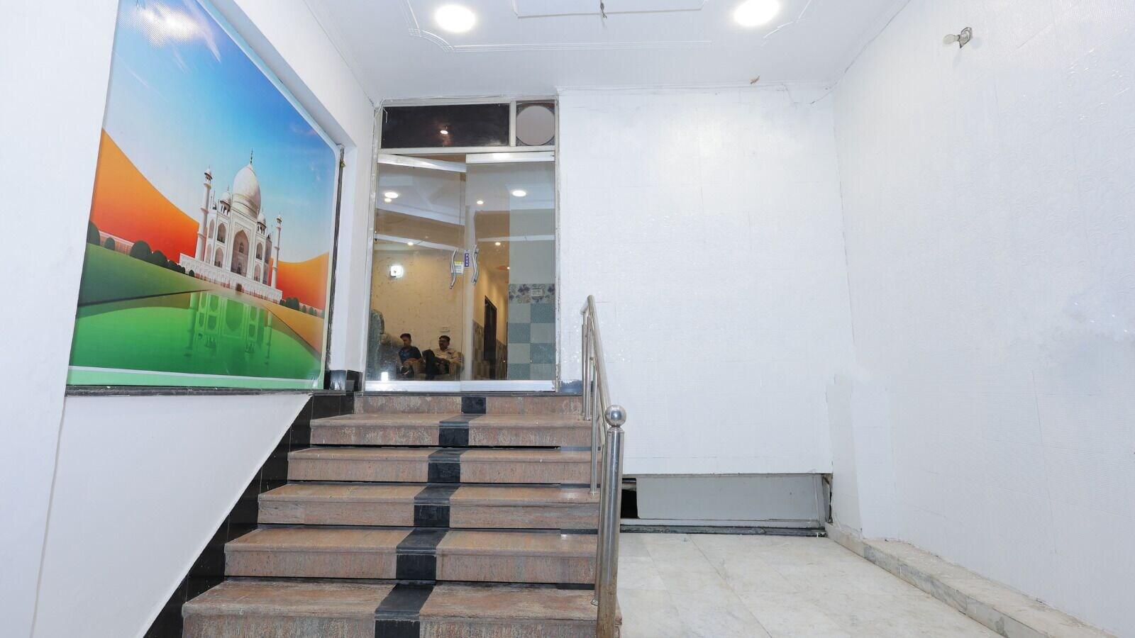 Varios Hotel ZoVo Agra
