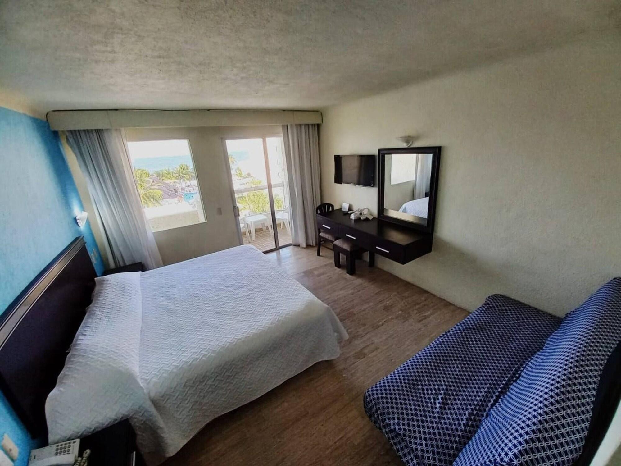 Varios Room in Guest Room - Studio 502 Inside Cancun Resort