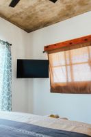 Alquiler Vacacional - Charming 2-bedroom hotel with AC, WiFi in amazing Cerritos