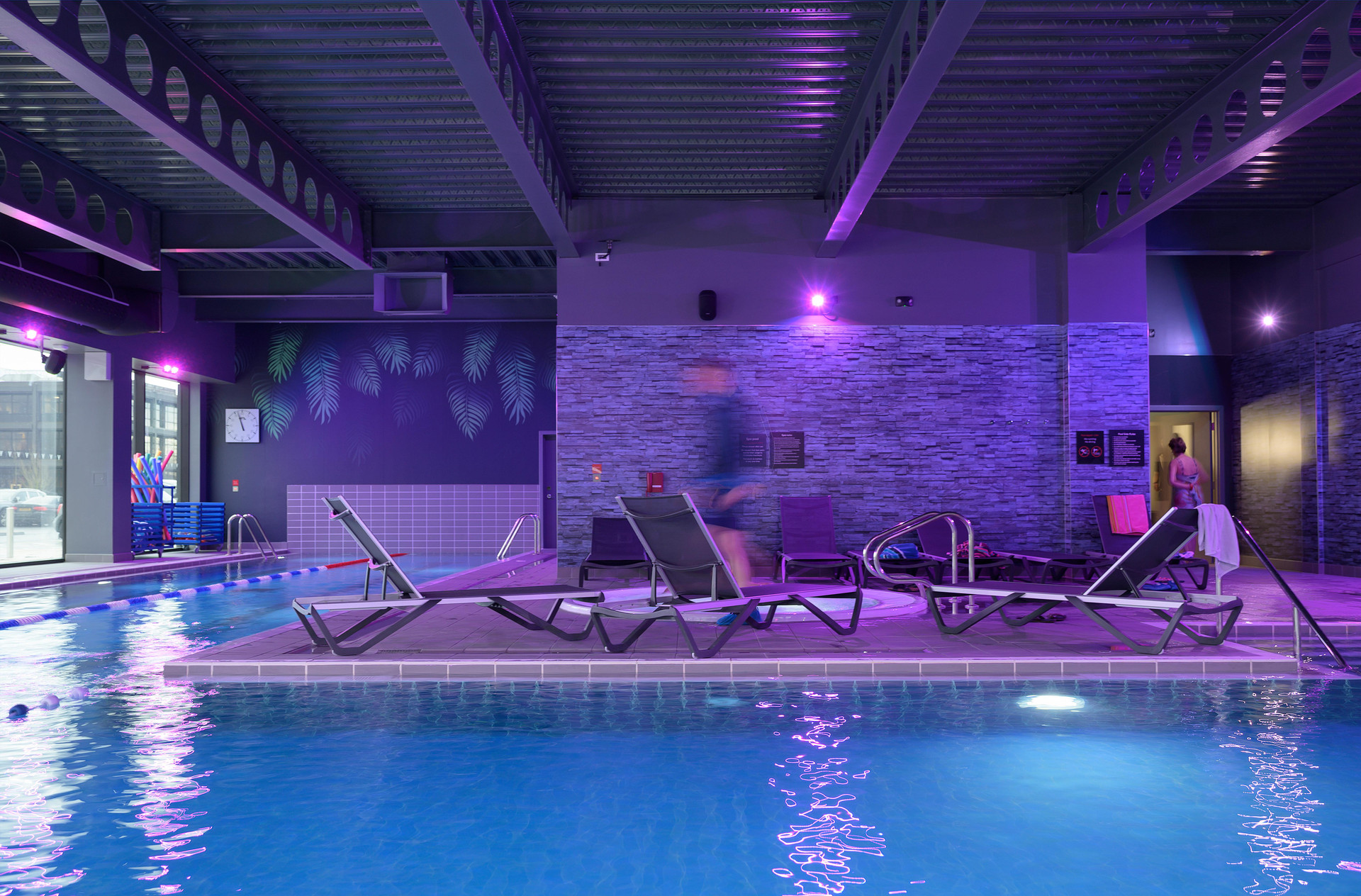 Vista Piscina Village Hotel Basingstoke