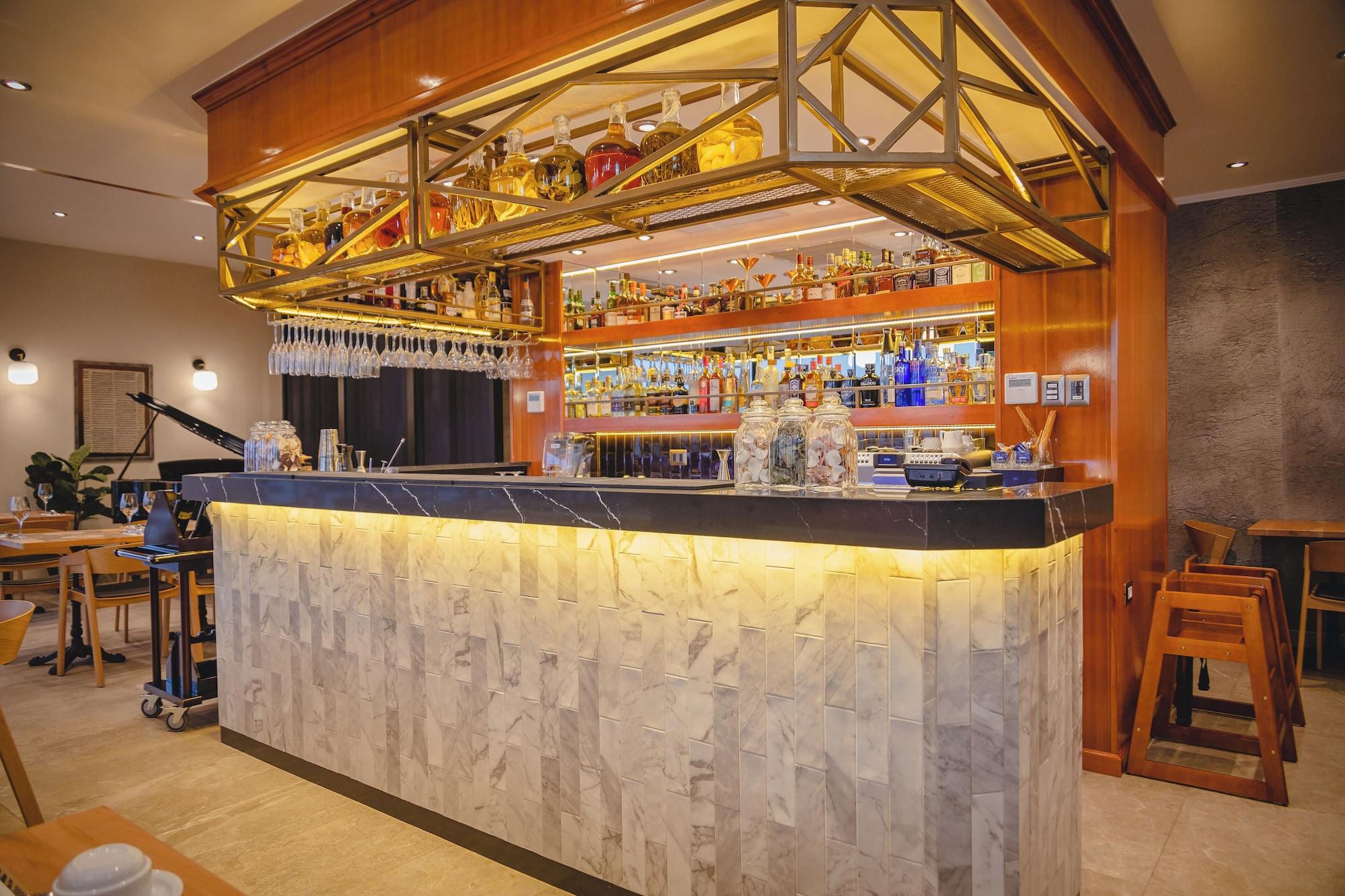 Bar/Salón Ocean Boulevard