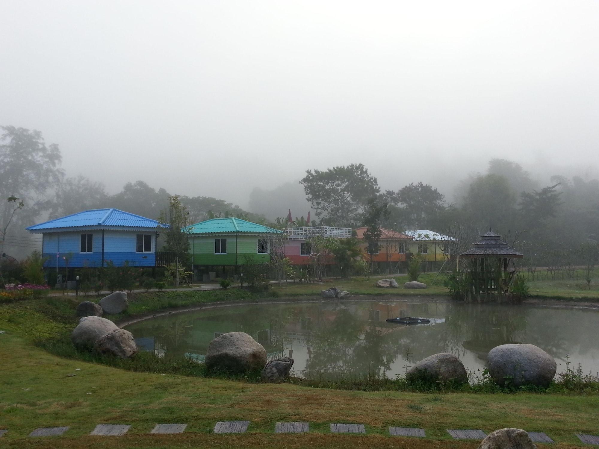 Varios Baan Sri Chiang Dao