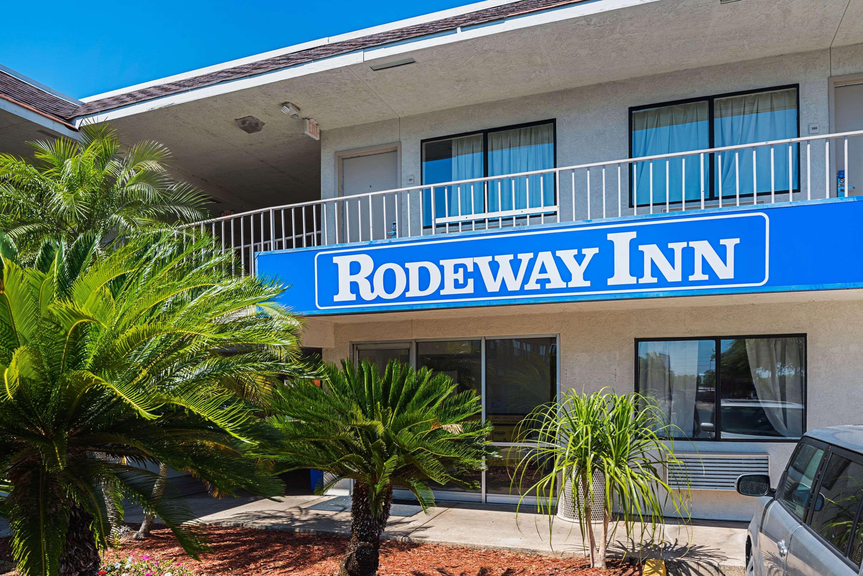 Vista Exterior Rodeway Inn Kissimmee Maingate West