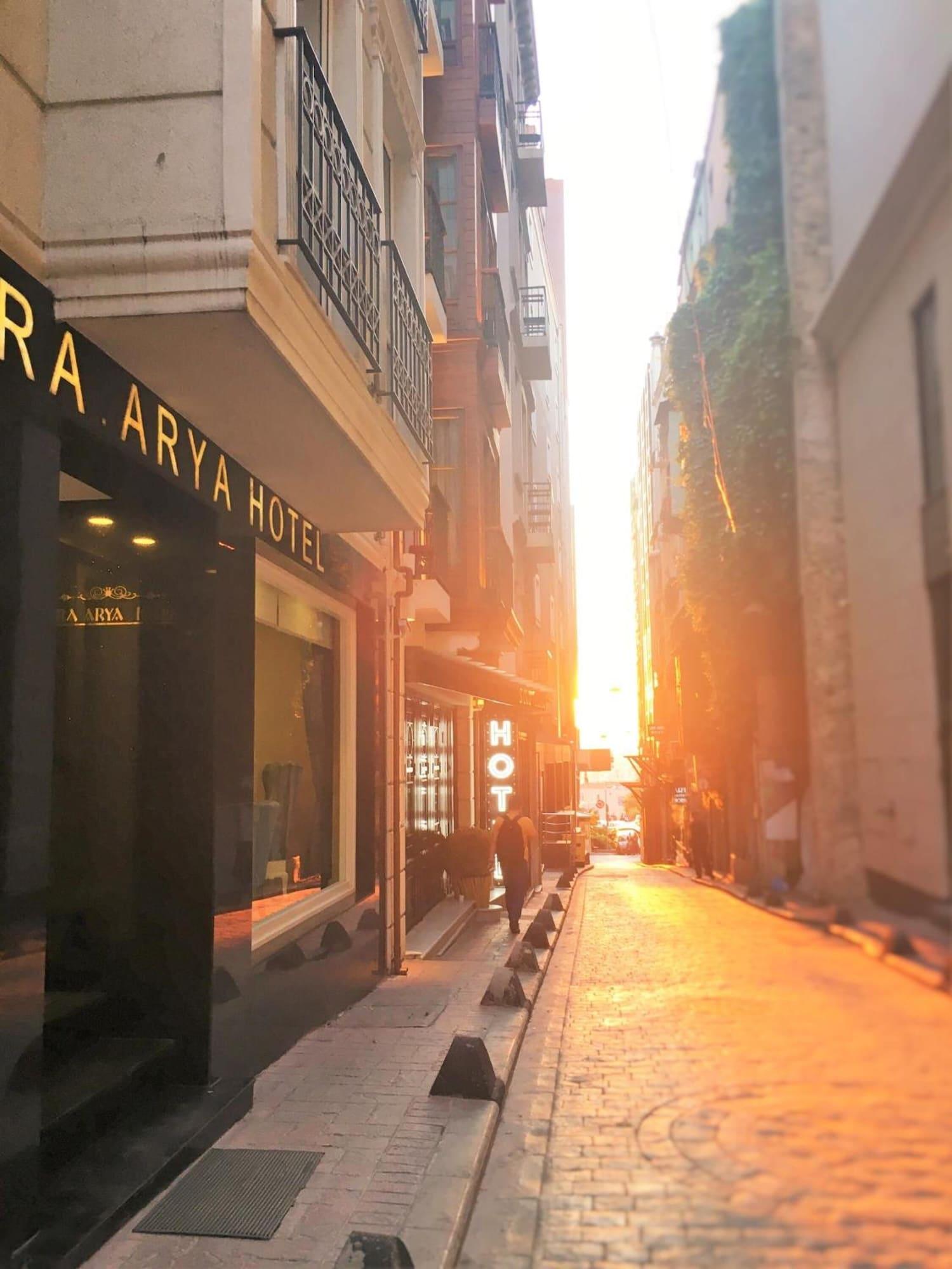 Vista Exterior Pera Arya Hotel