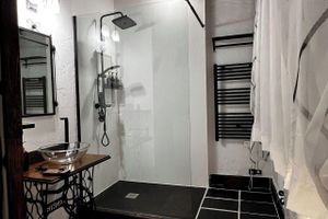 Alojamiento - Room with private heated pool and direct access from the room