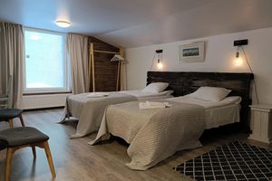 Alquiler Vacacional - LAURI Historical Log House Manor