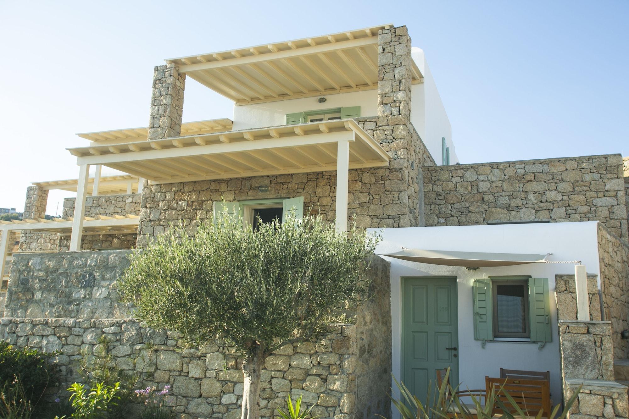 Vista Exterior Panthea Residence