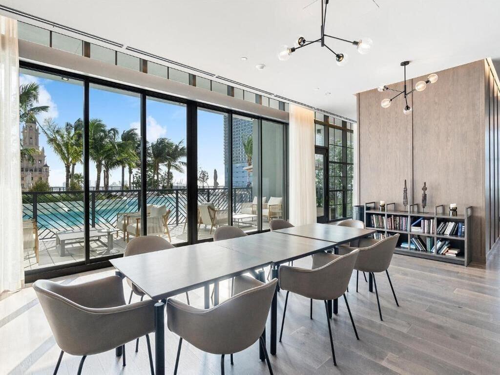 Restaurant Miami Vacation Rentals Downtown with Pool