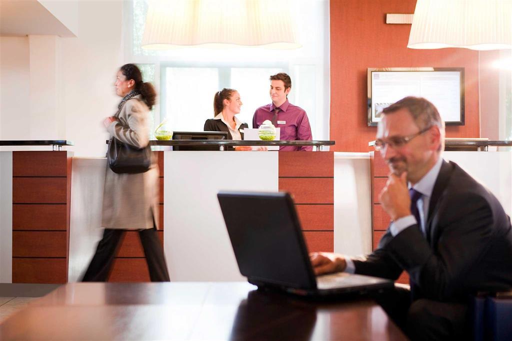 Vista Lobby Novotel Saint-Quentin en Yvelines