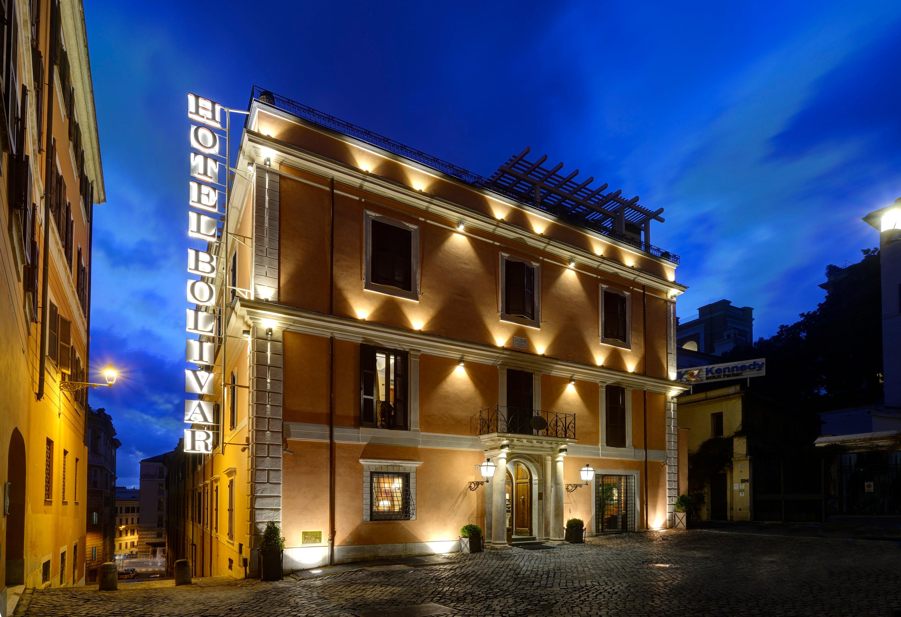 Vista Exterior Comfort Hotel Bolivar