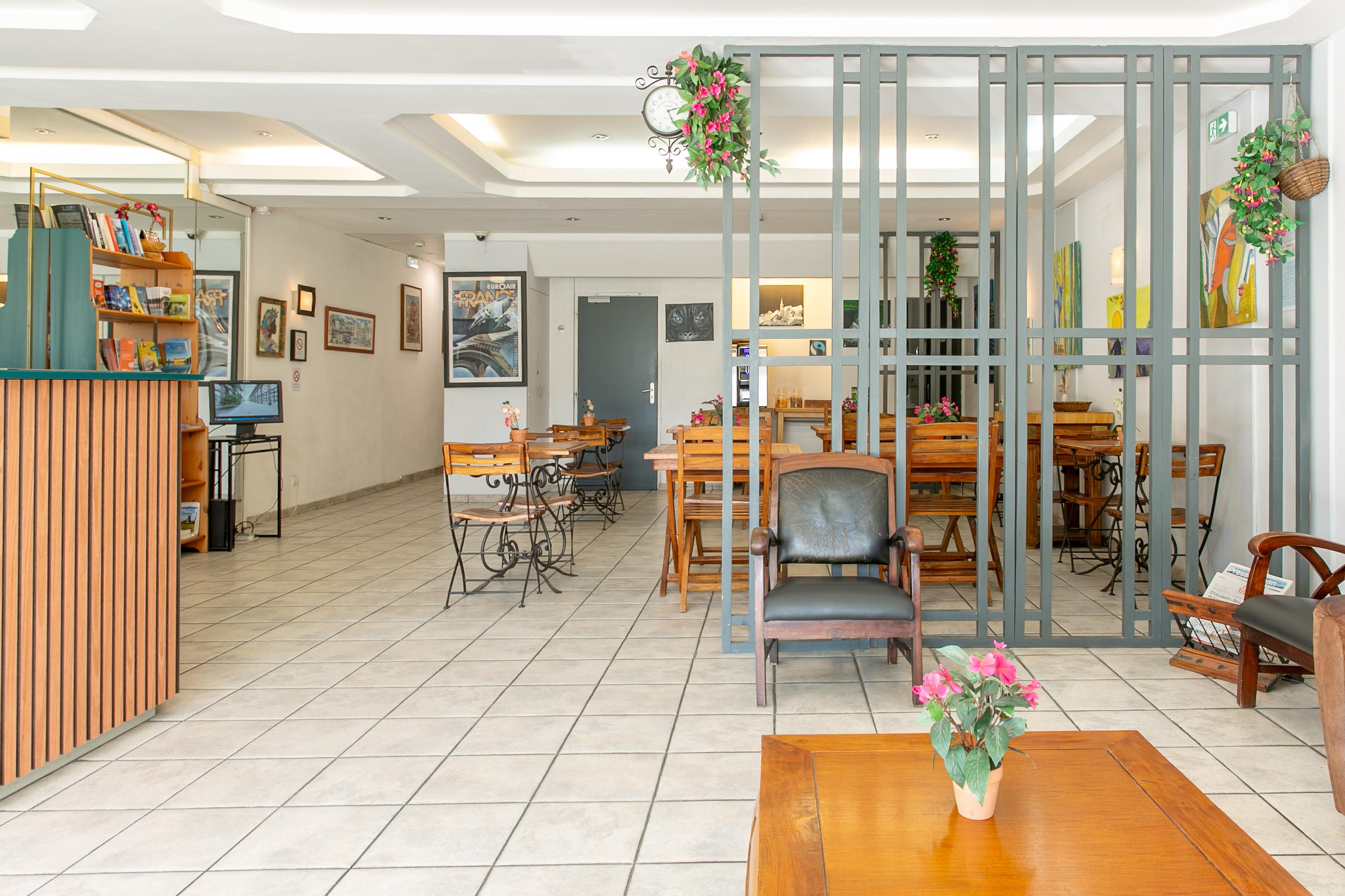 Vista Lobby HOTEL DE LA GARE NANTES