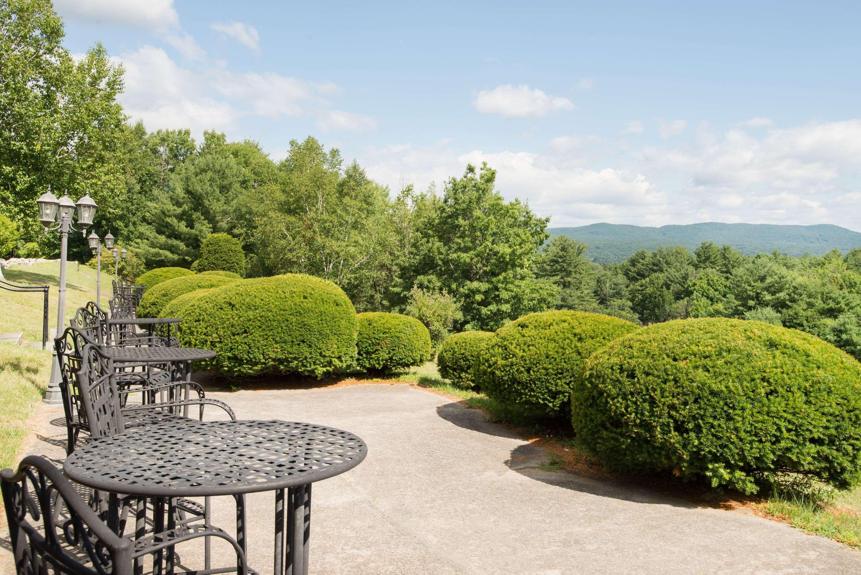 Vista Exterior Travelodge by Wyndham Lake George NY