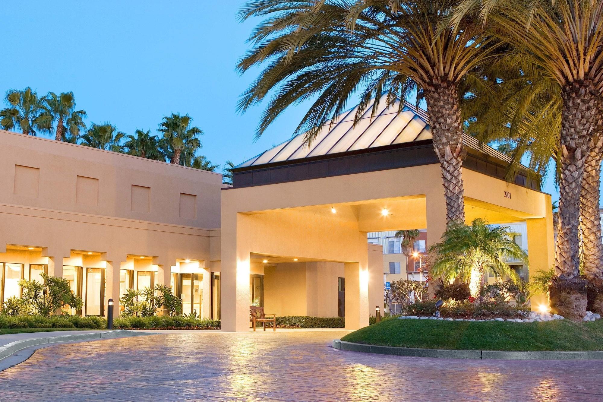 Vista Exterior Courtyard by Marriott John Wayne Airport/Orange County