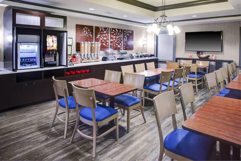 Restaurant TownePlace Suites by Marriott Atlanta Buckhead