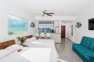 Alquiler Vacacional - Stunning Beachfrt 2BRM Condo on Cancun Beach.Step Onto Sand & Walk to Nightlife!