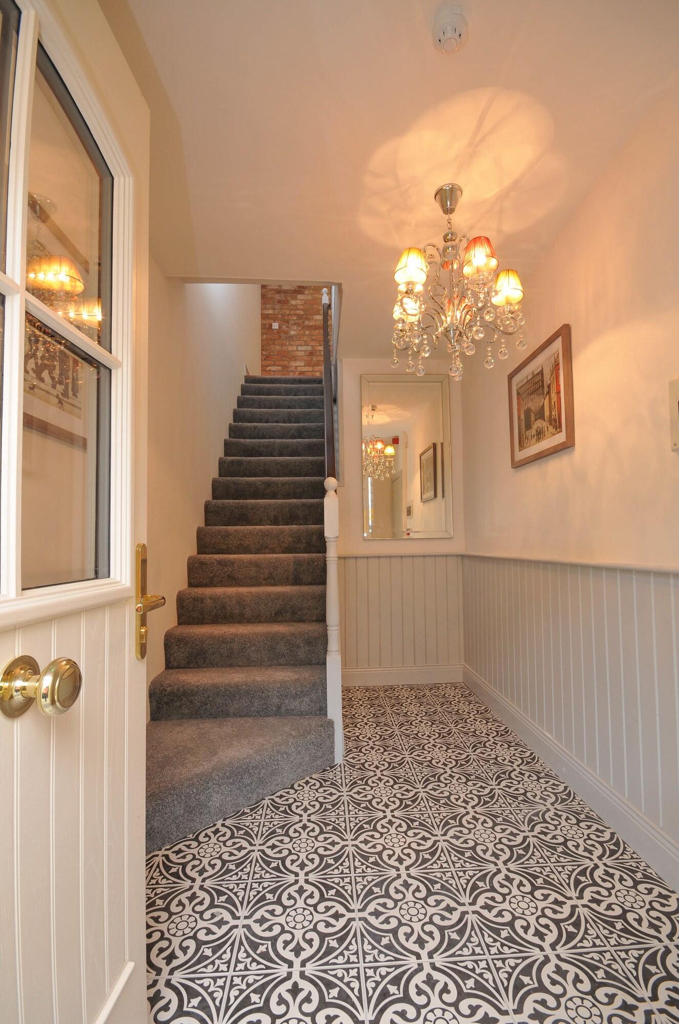 Vista Lobby Lodge at The Old Barracks