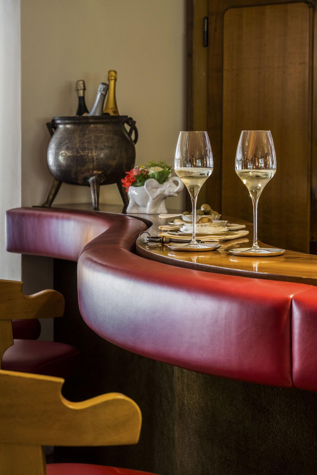 Bar/Salón Hotel Elephant
