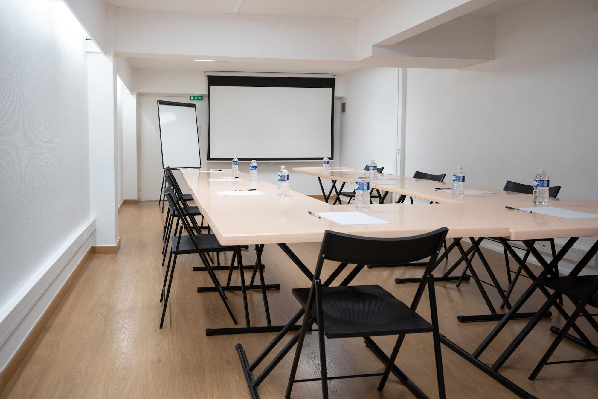 Sala de Reuniones The Originals City, Hôtel Mondial, Perpignan