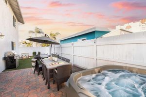 Alquiler Vacacional - Indigo By Avantstay Sleek & Charming Home 2 Blks From Bay w/ Hot Tub!