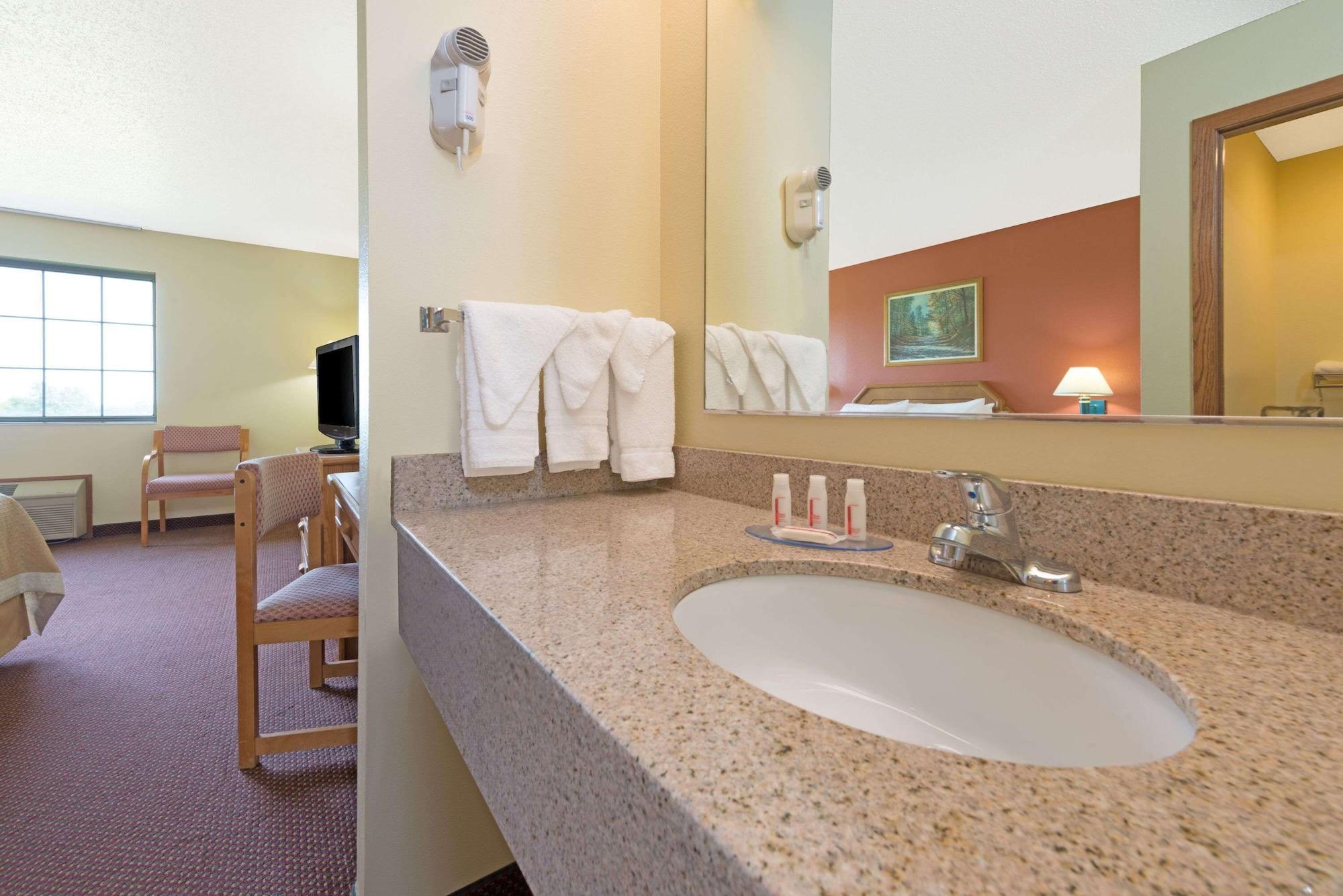 Equipamiento de Habitación Days Inn by Wyndham Cameron