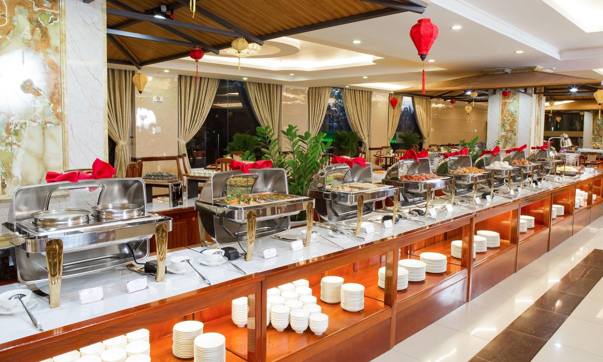 Restaurant Van Phat Riverside Hotel