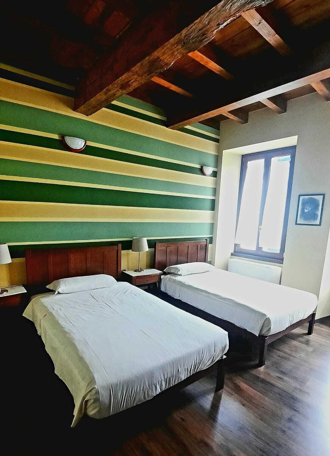 Varios Carlito's trattoria con alloggio