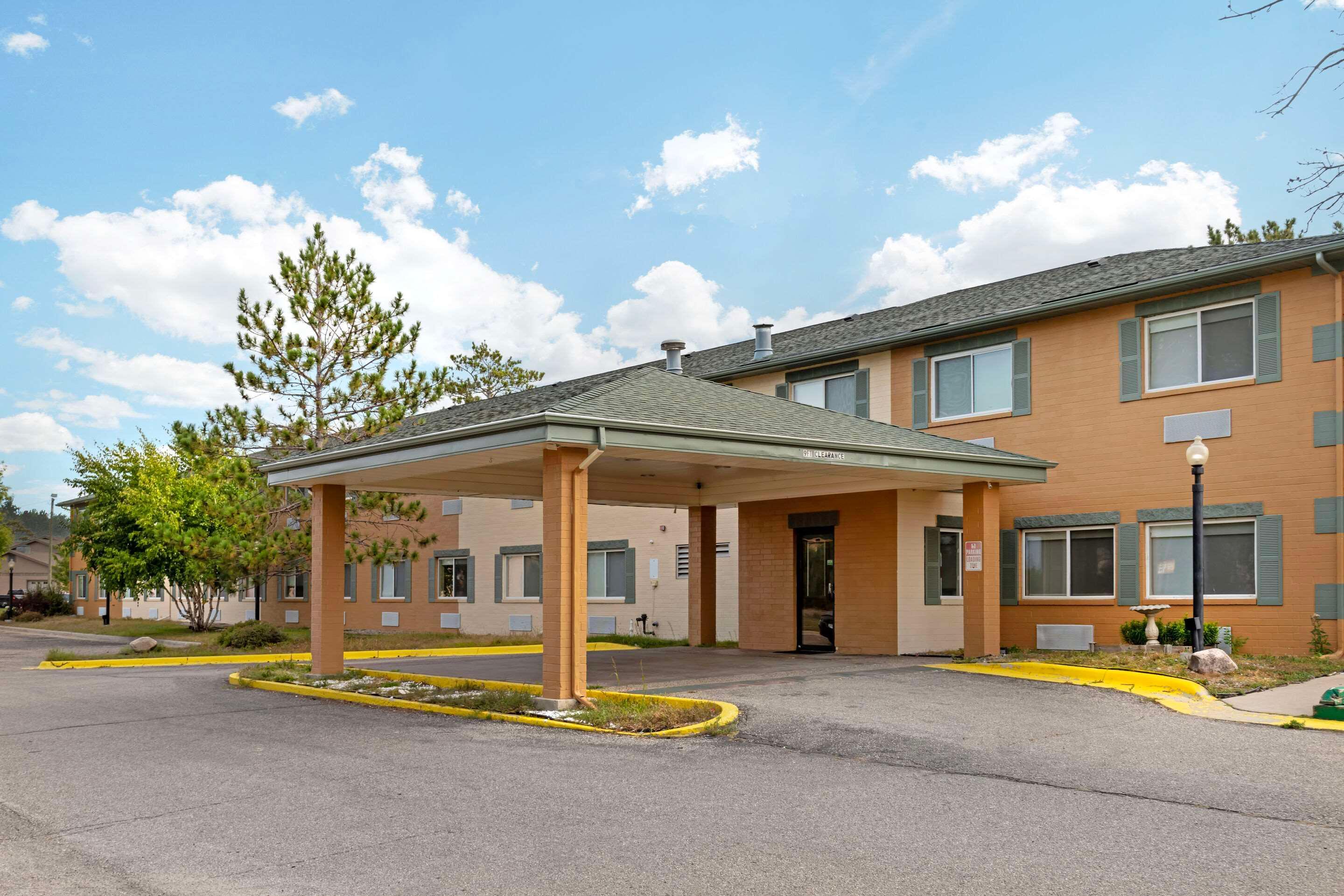 Vista Exterior Quality Inn Bemidji