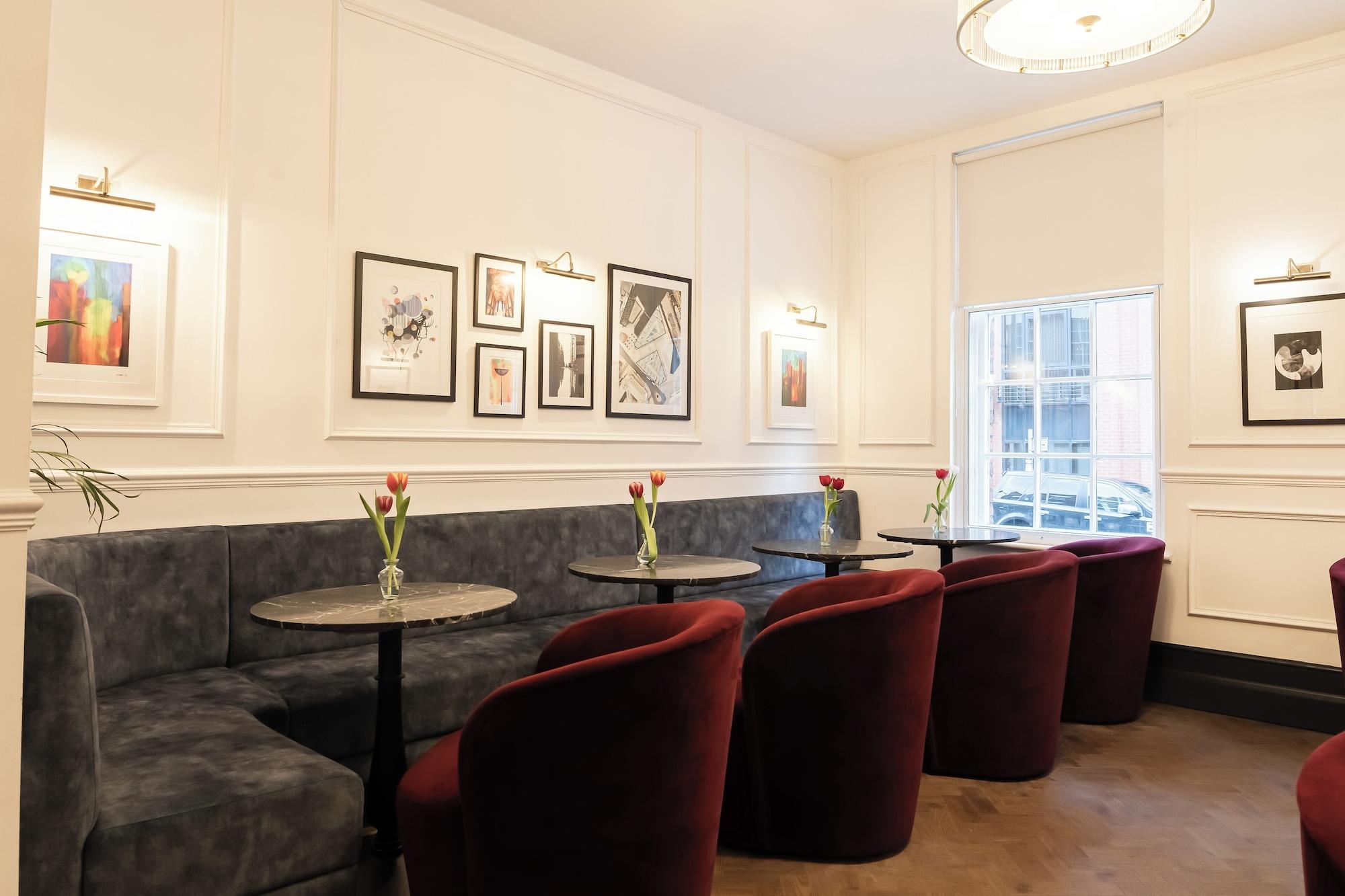 Bar/Salón 19 Duke Street