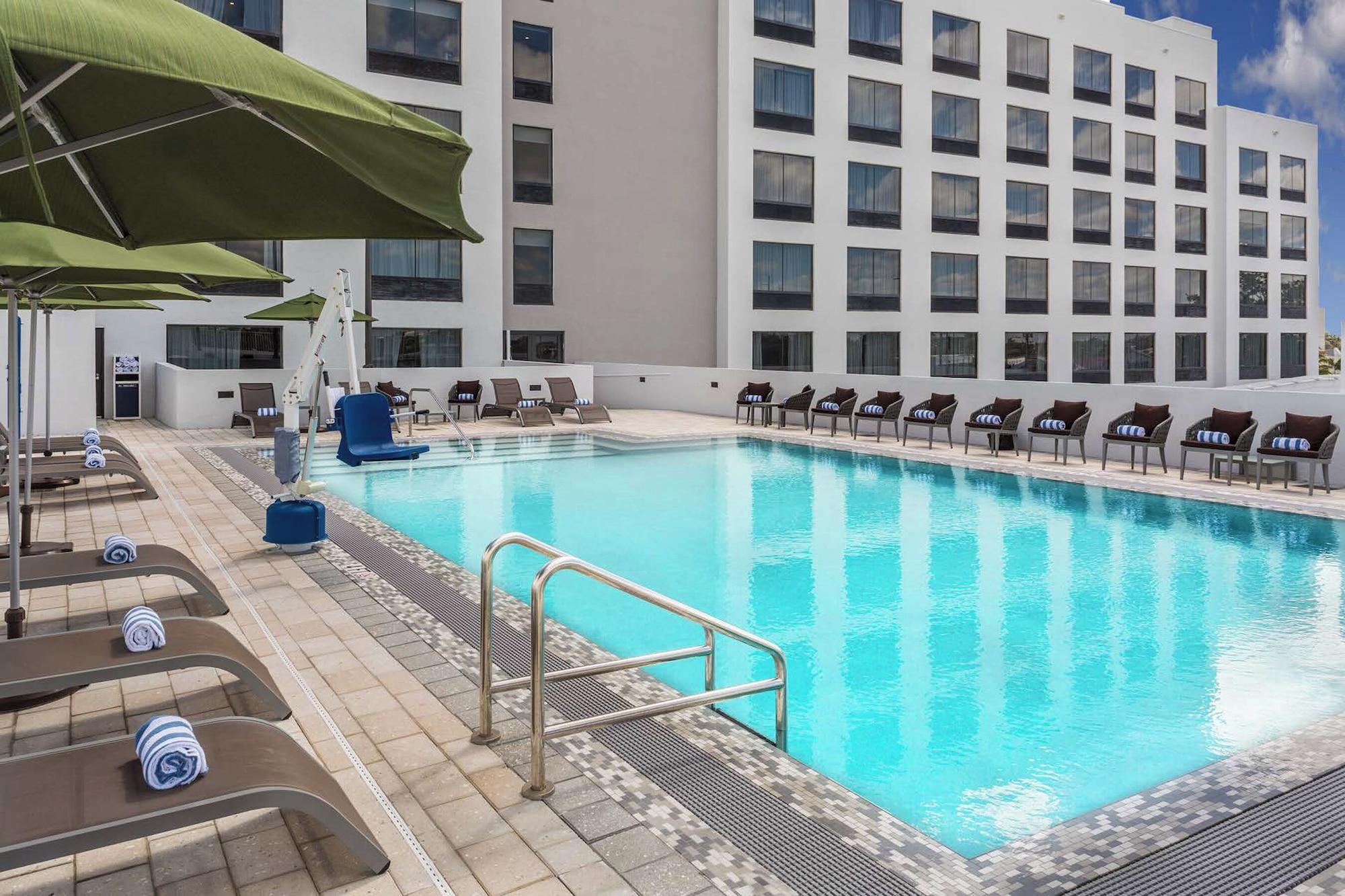 Vista Piscina Wyndham Garden Ft Lauderdale Airport & Cruise Port