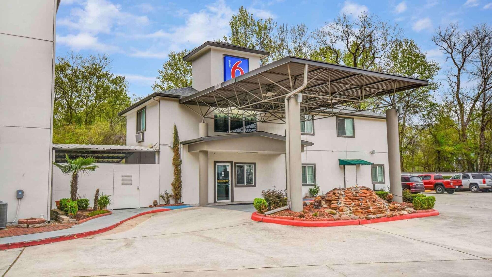 Varios Motel 6 Humble, TX - Houston International Airport