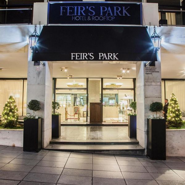 Feirs Park Hotel & Rooftop