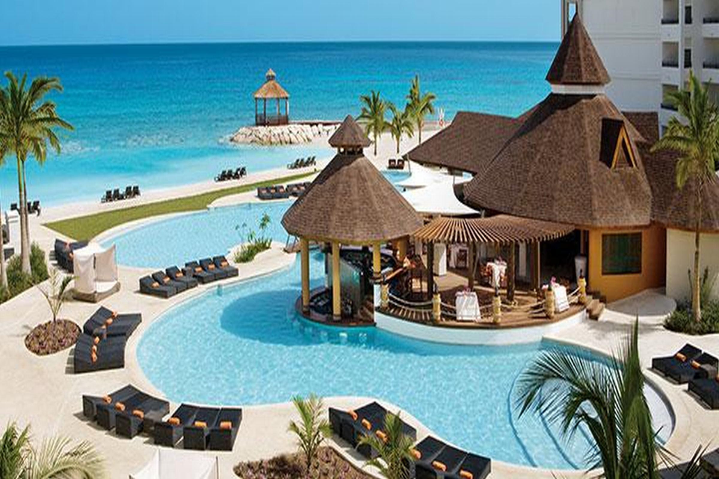Vista Exterior Secrets Wild Orchid Montego Bay