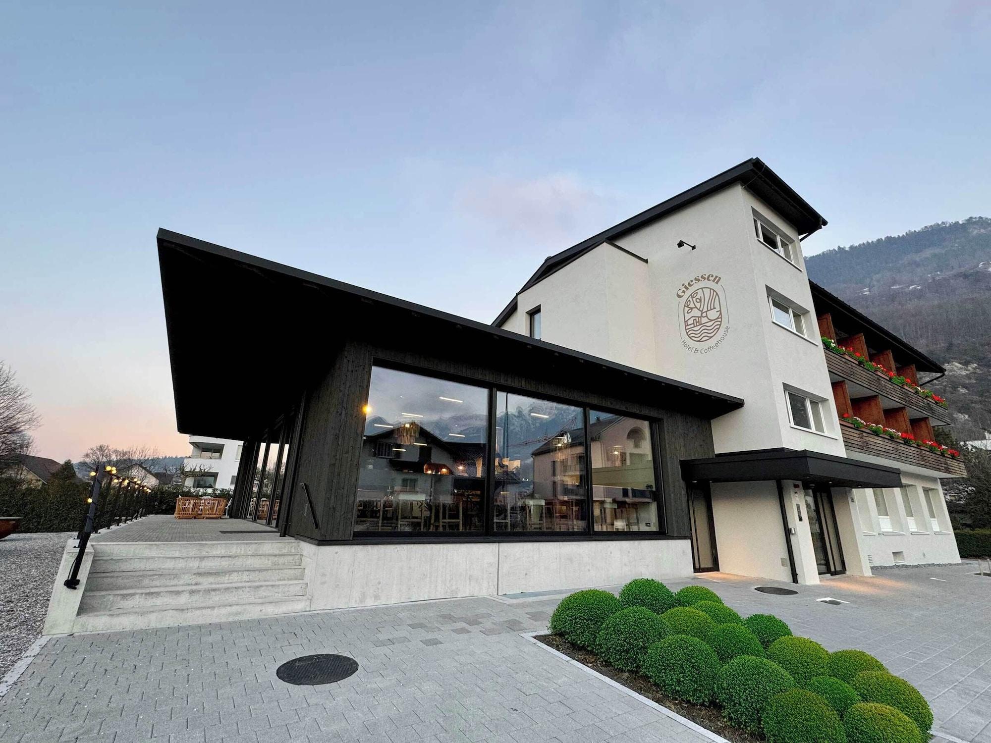 Vista Exterior Giessen Hotel & Coffeehouse