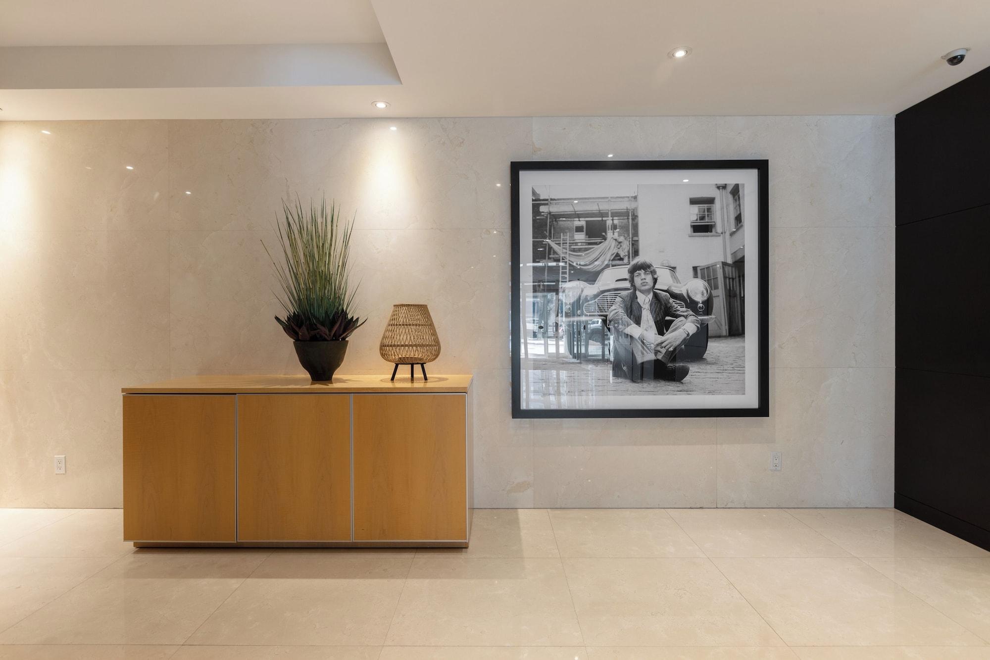 Vista Lobby SoHo Residences Toronto