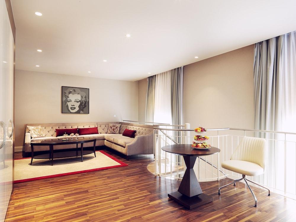 Hotel TITANIC Gendarmenmarkt Berlin