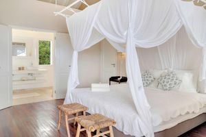 Alquiler Temporario - Villa Shores 32, a private oceanfront villa with sea access
