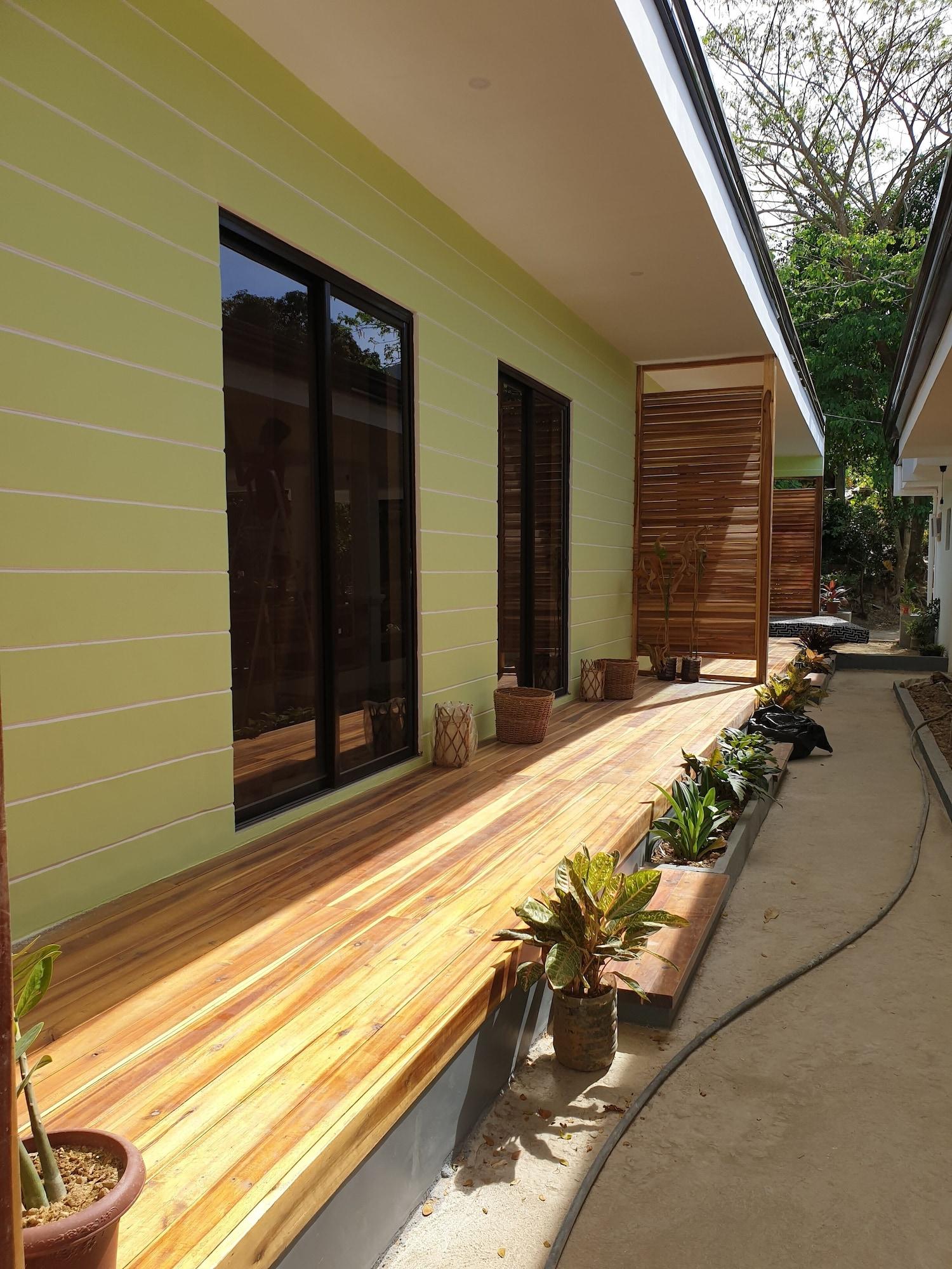 Vista Exterior Hutch Lodge