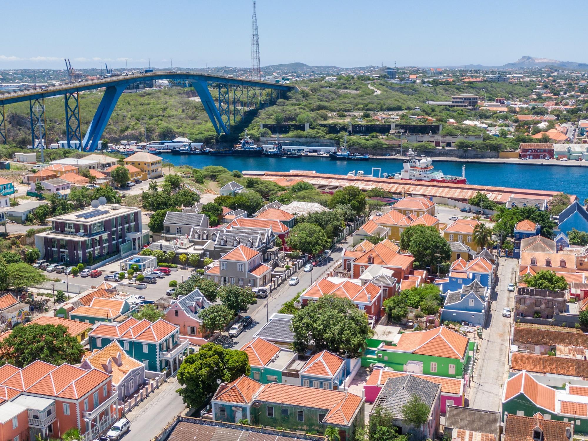Varios Curacao Gardens