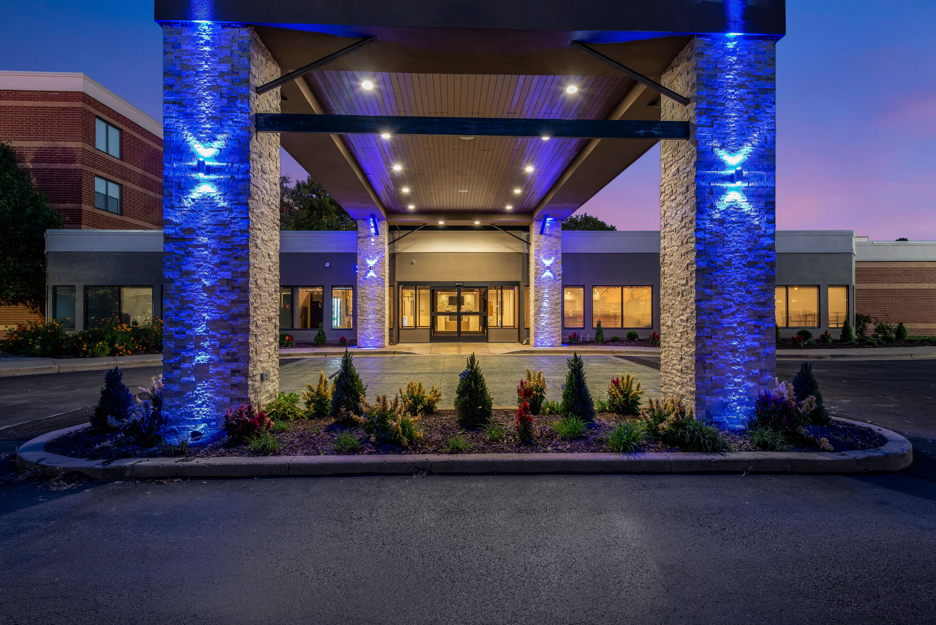 Vista Exterior Holiday Inn Express Naperville