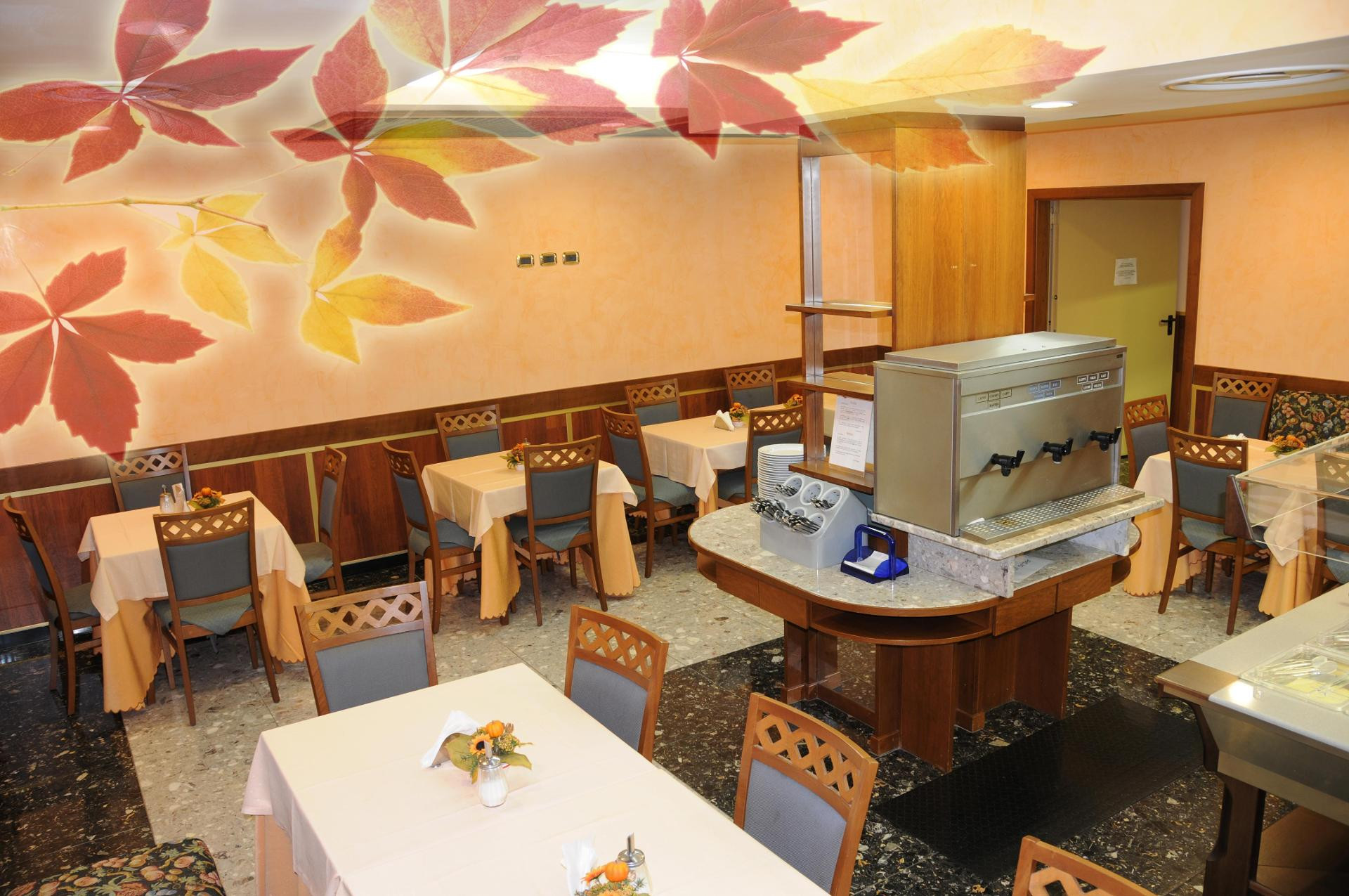 Restaurant Hotel Meeting