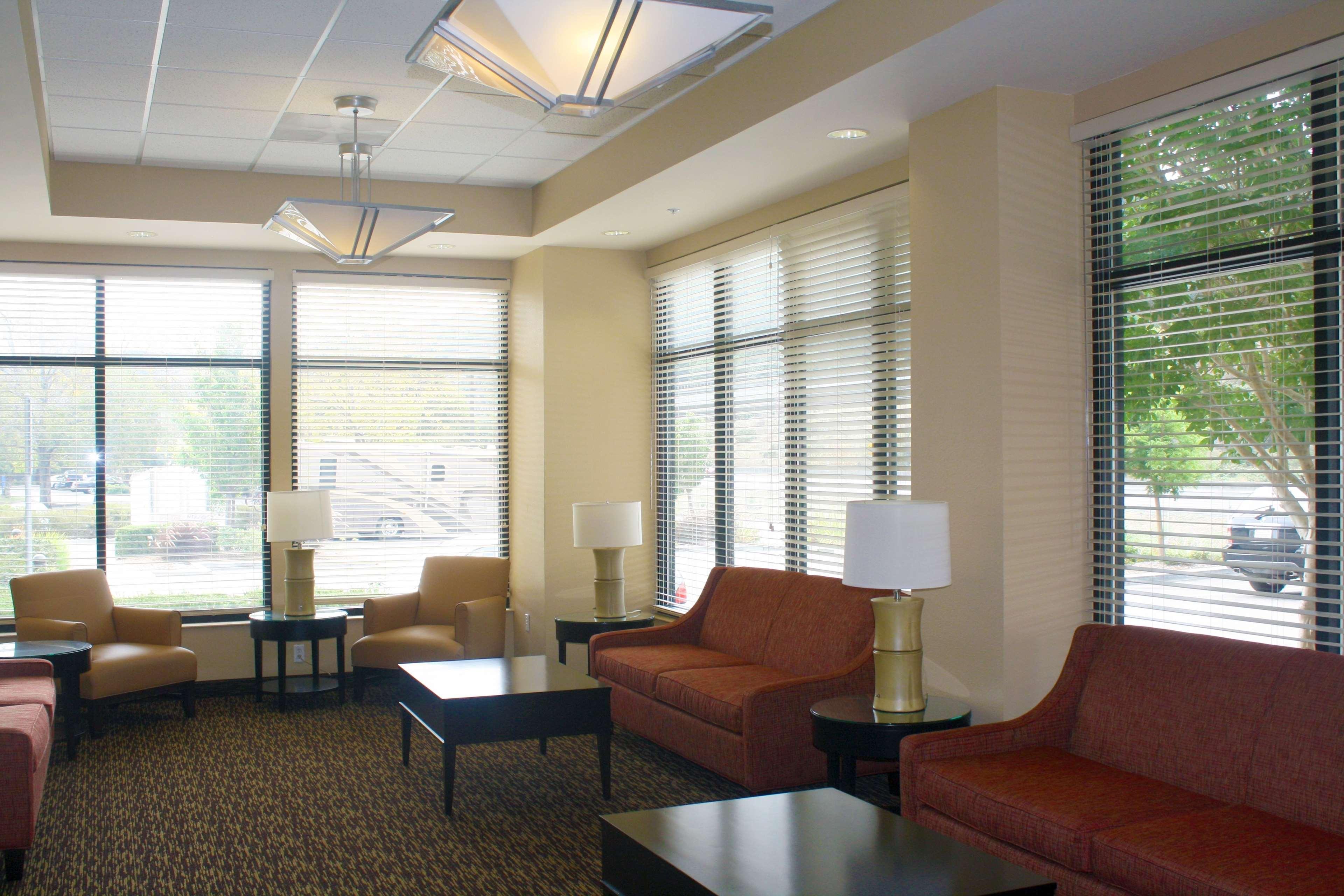 Vista Lobby Extended Stay America Suites San Rafael Francisco Blvd East