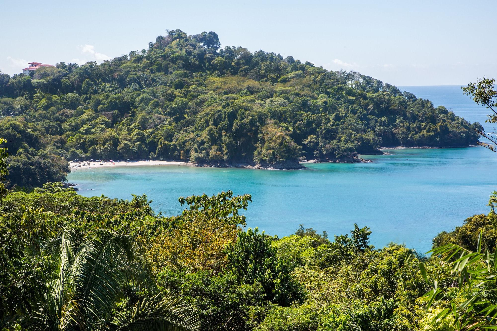 Playa Monkitail at Tulemar